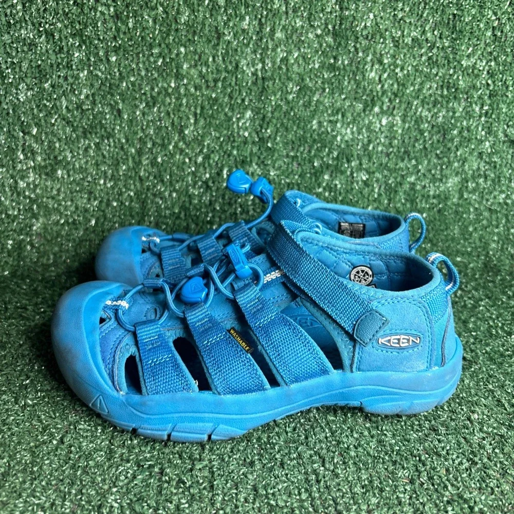 KEEN‎ Newport H2 Washable Water Hiking Gorpcore Sandals Blue Boys Youth Size 3
